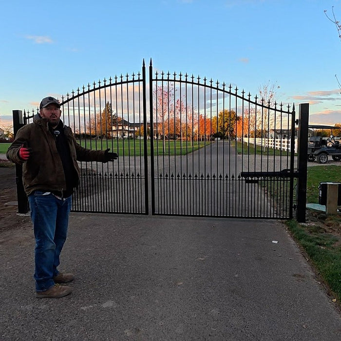 Packing Dahlias For winter Storage, Planting Bulbs in Containers & Front Gate Update
