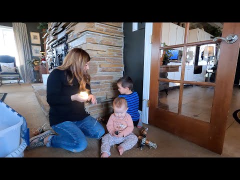 Decorating Our Mantel!