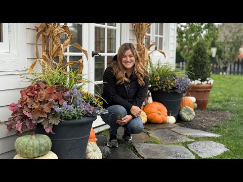 Decorating the Flower Shed for Fall!