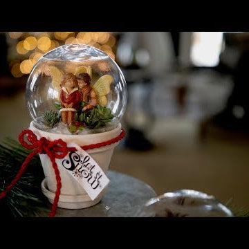 DIY Christmas Snow Globe!  (Fast Version)