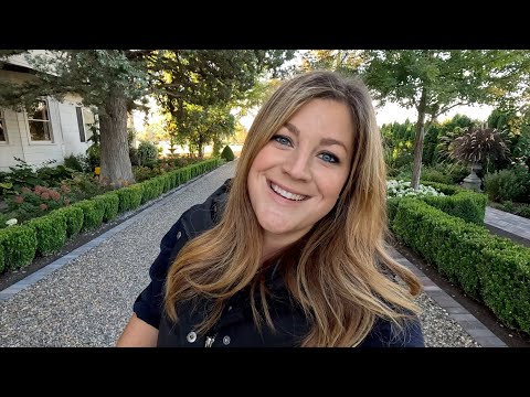 Plants with Beautiful Berries for Fall & Winter Interest (+ Hartley Pathway is DONE!)
