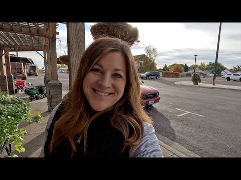 Helping Get the Garden Center Ready for Christmas (Part 1)!