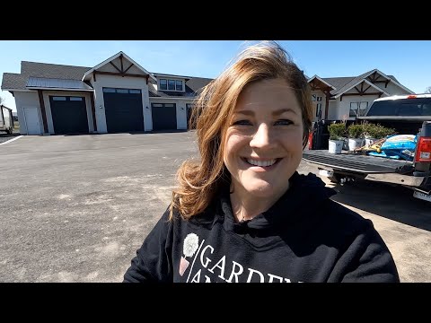 Planting 5 Types of Shrubs in our Friend’s New Garden!