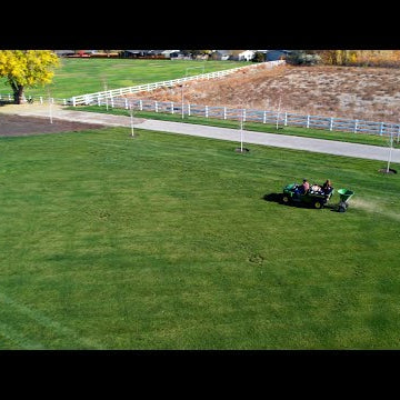 Spreading Fall Fertilizer & Soil Amendments On the Lawn!