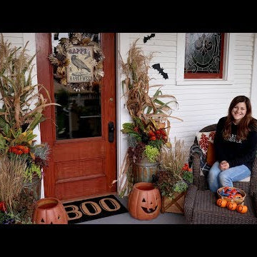 Decorating our front porch for Fall/Halloween!
