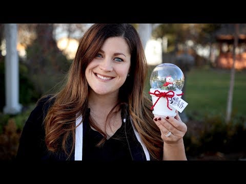 DIY Christmas Snow Globe!