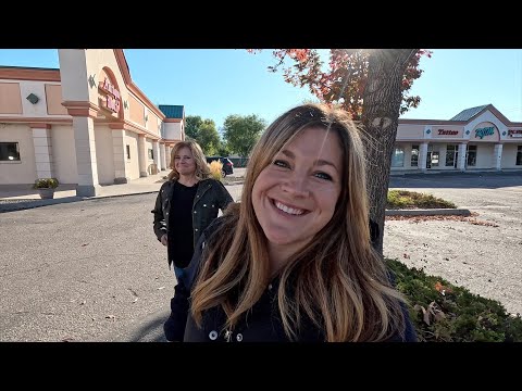 Antique Shopping Day with My Mom (+ Pretty Mini Garden Tour at one of the Shops)!