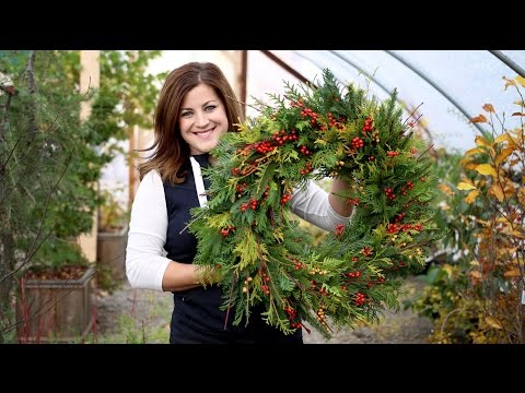 How to Make A Winter Wreath