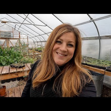 Seedlings: Tour, Thinning, Separating, Potting Up & Fertilizing!