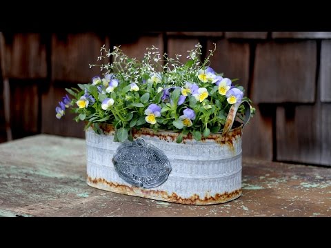Simple Spring Centerpiece