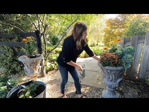 Decorating My Parent’s House for Fall!