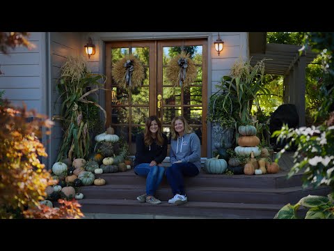 Decorating My Parent’s Front Porch for Fall!