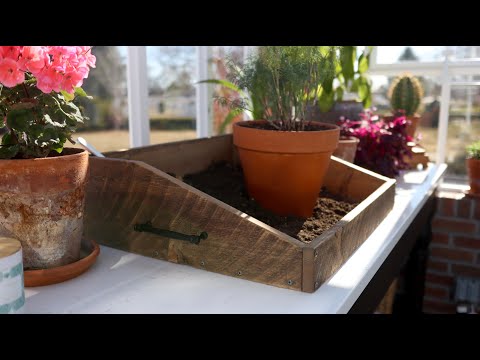 DIY Pretty Wood Potting Tray!