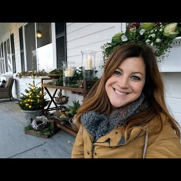 Creating an Outdoor Winter Tabletop Display!