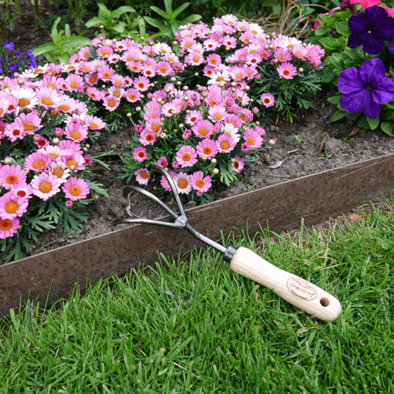 DeWit Short Handle 3-Tine Cultivator