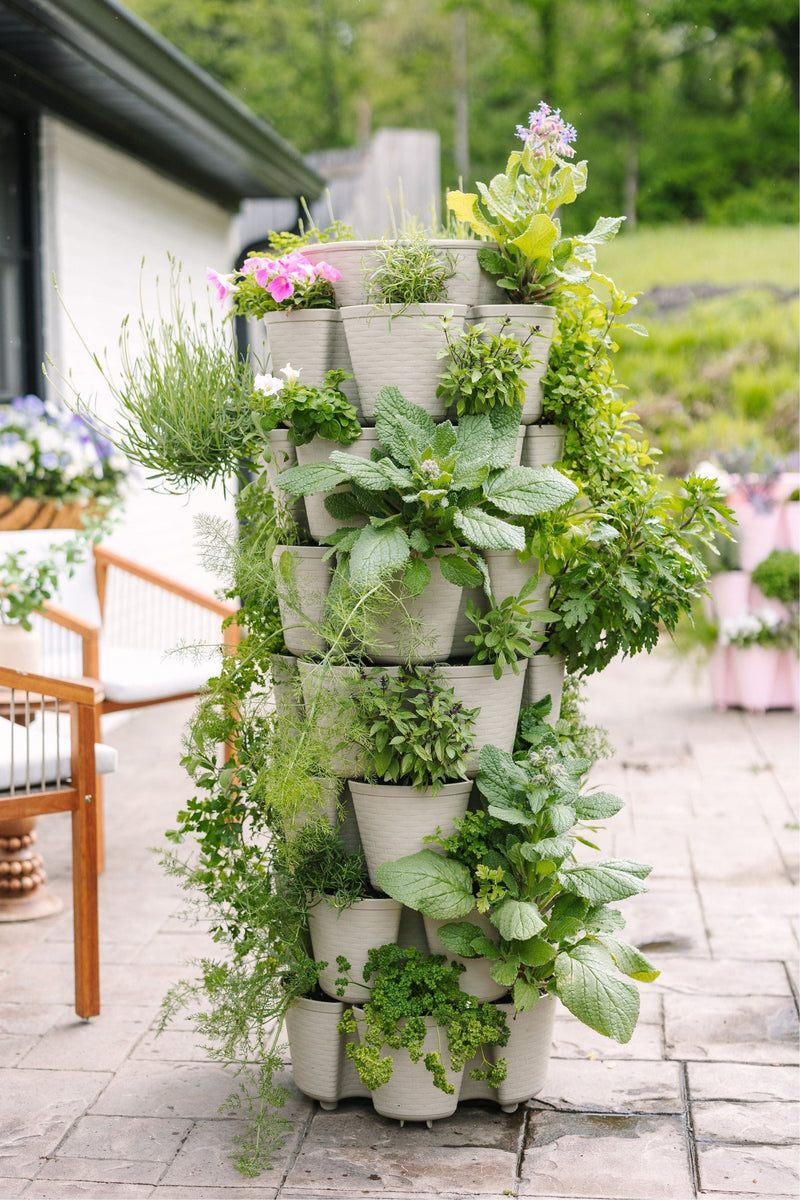 GreenStalk 7 Tier Leaf Vertical Planter (Basket Weave Texture)